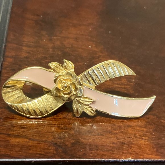 Avon Jewelry - Avon pink ribbon breast cancer awareness pin